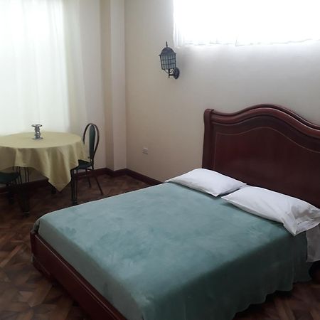 El Cardenal Hotel 洛哈 外观 照片